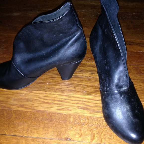 Bootie ALL BLACK Shawl collar Size EU 41 US 10 - Picture 3 of 4